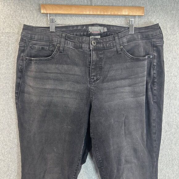 Womens Torrid 16 Regular MidRise Slim Boot Cut Jeans Black Jeans Vintage Stretch - Picture 2 of 13